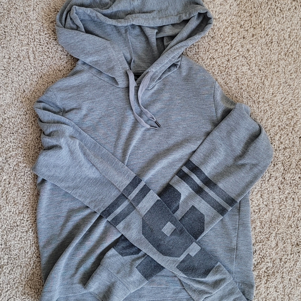 Small Rue 21 Cropped Hoodie